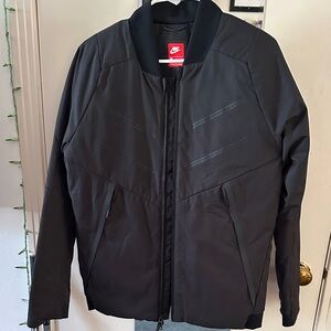 Nike Aeroloft Ventilated Men's Black Bomber Performance Jacket Zip Up Small New